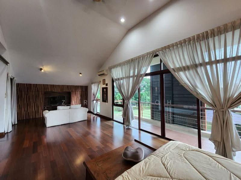 Bungalow House untuk Dijual di Bukit Jelutong (Shah Alam) - Zuraini Soh - Living Room - PropertyGuru.com.my