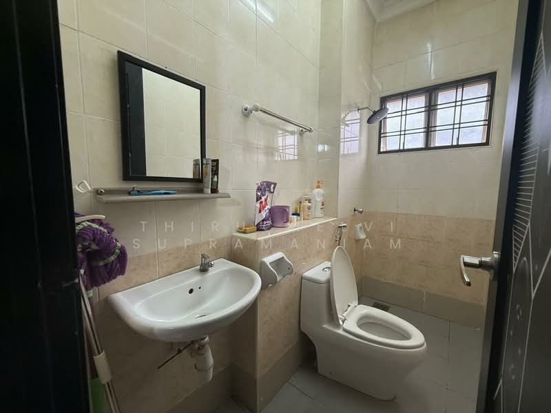 Rumah Teres 2-Tingkat untuk Dijual di Subang (Selangor) - Thiruchelvi Supramaniam - Bathroom - PropertyGuru.com.my