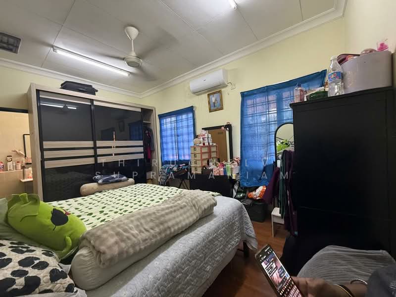 Rumah Teres 2-Tingkat untuk Dijual di Subang (Selangor) - Thiruchelvi Supramaniam - Bedroom - PropertyGuru.com.my