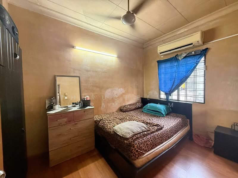 Rumah Teres 2-Tingkat untuk Dijual di Subang (Selangor) - Thiruchelvi Supramaniam - Bedroom - PropertyGuru.com.my