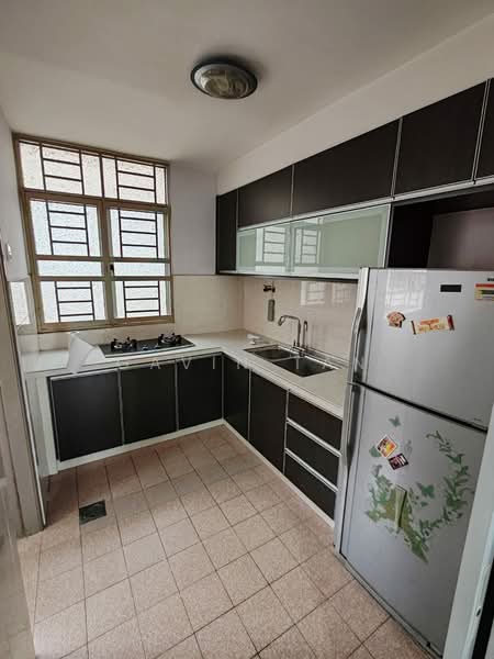 Pangsapuri untuk Dijual di Krystal Suria - Gavin Tan - Kitchen - PropertyGuru.com.my