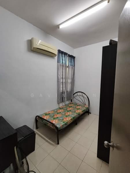 Pangsapuri untuk Dijual di Krystal Suria - Gavin Tan - Bedroom - PropertyGuru.com.my