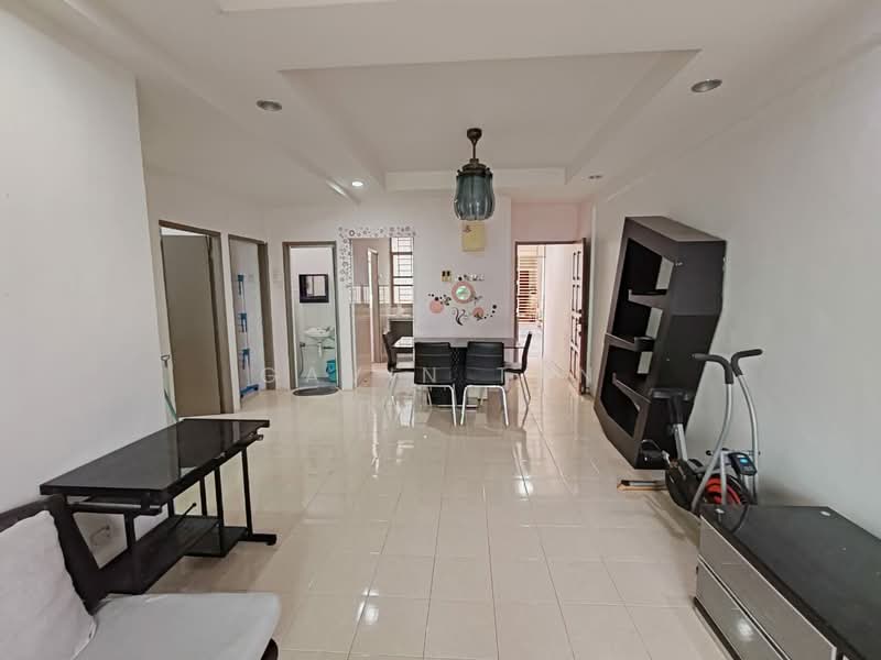 Pangsapuri untuk Dijual di Krystal Suria - Gavin Tan - Living Room - PropertyGuru.com.my