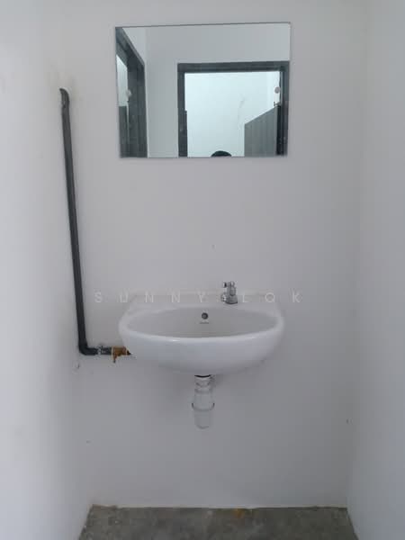 Shop / Office for Rent in Taman Desa Murni (Butterworth) - Sunny Lok - Bathroom - PropertyGuru.com.my