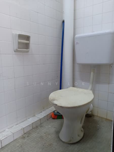 Shop / Office for Rent in Taman Desa Murni (Butterworth) - Sunny Lok - Bathroom - PropertyGuru.com.my