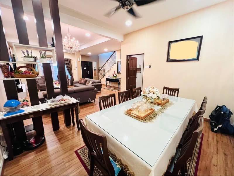 Rumah Teres 2 Tingkat untuk Dijual di Seksyen 5 (Kota Damansara) - Ashraff Daniel - Living Room - PropertyGuru.com.my