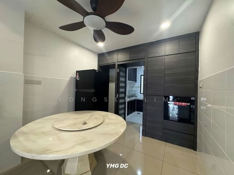 Rumah Teres 2-Tingkat untuk Dijual di Setia Utama (Setia Alam) - Yongsen Lim - Kitchen - PropertyGuru.com.my