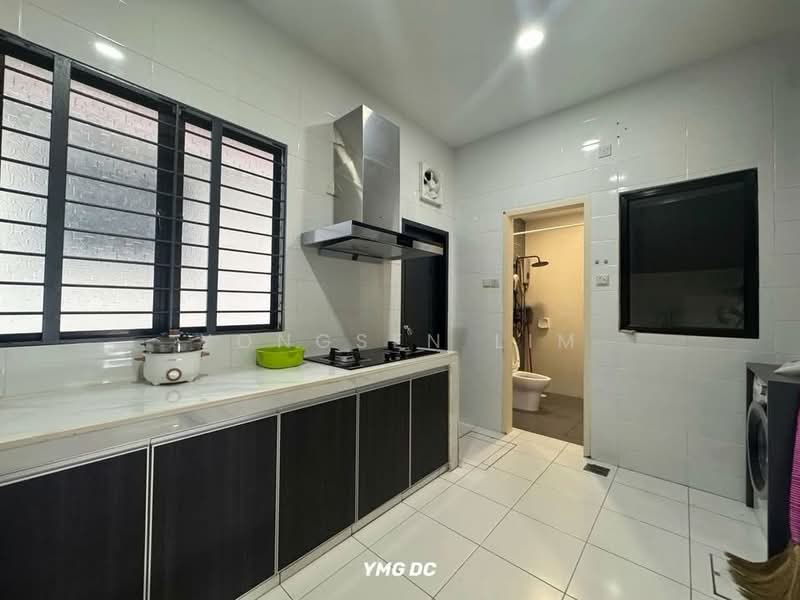 Rumah Teres 2-Tingkat untuk Dijual di Setia Utama (Setia Alam) - Yongsen Lim - Kitchen - PropertyGuru.com.my