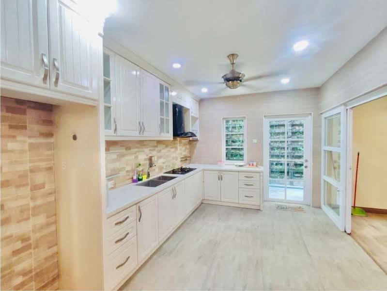 Rumah Banglo untuk Disewa di Sultan Abdul Aziz Shah Golf & Country Club (Shah Alam) - Syakila Mokhtar - Kitchen - PropertyGuru.com.my