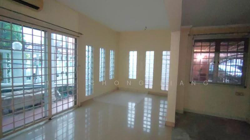 2.5-storey Terraced House for Sale in BANDAR PUCHONG JAYA (Puchong) - Chan Chong Liang - Living Room - PropertyGuru.com.my