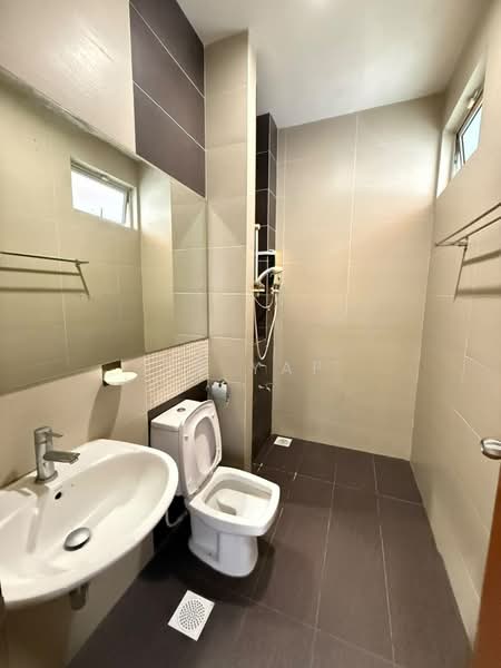 Cluster House for Rent in Nusa Duta (Iskandar Puteri (Nusajaya)) - SP Yap - Bathroom - PropertyGuru.com.my