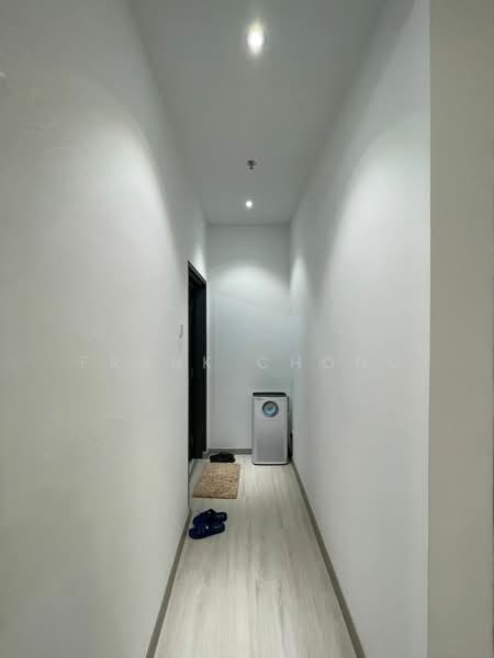 Shop / Office for Sale in Desa Parkcity (Kuala Lumpur) - Frank Chong - Corridor - PropertyGuru.com.my