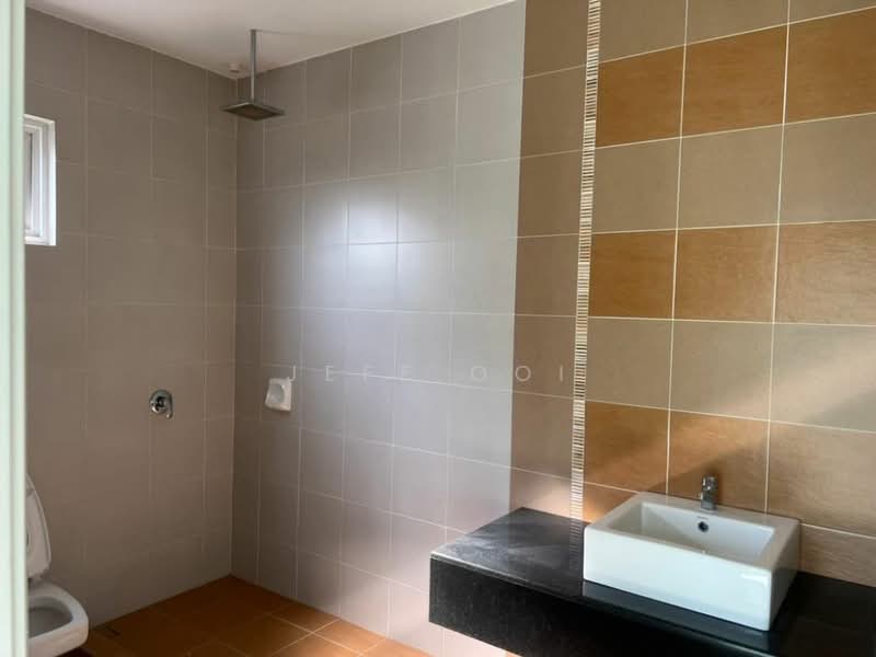Rumah Berkembar untuk Dijual di Sierra Vista (Bayan Lepas) - Jeff Ooi - Bathroom - PropertyGuru.com.my