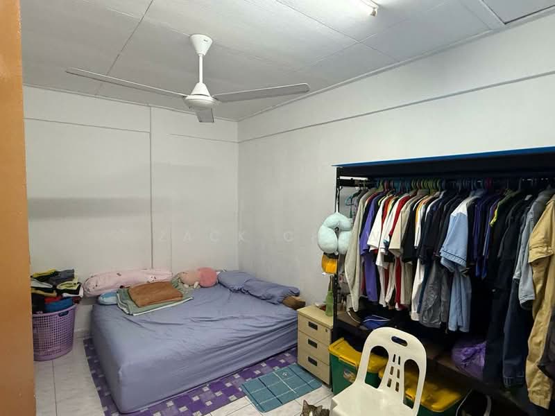 Flat for Sale at Sri Intan - Zack Chow - Bedroom - PropertyGuru.com.my