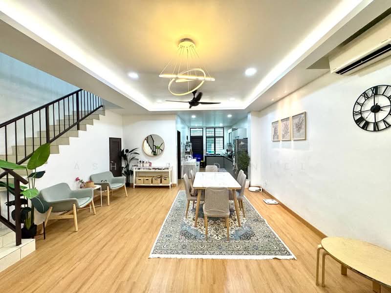 Rumah Teres 2 Tingkat untuk Dijual di Taman Saujana KLIA (Sepang) - Ashraff Daniel - Living Room - PropertyGuru.com.my