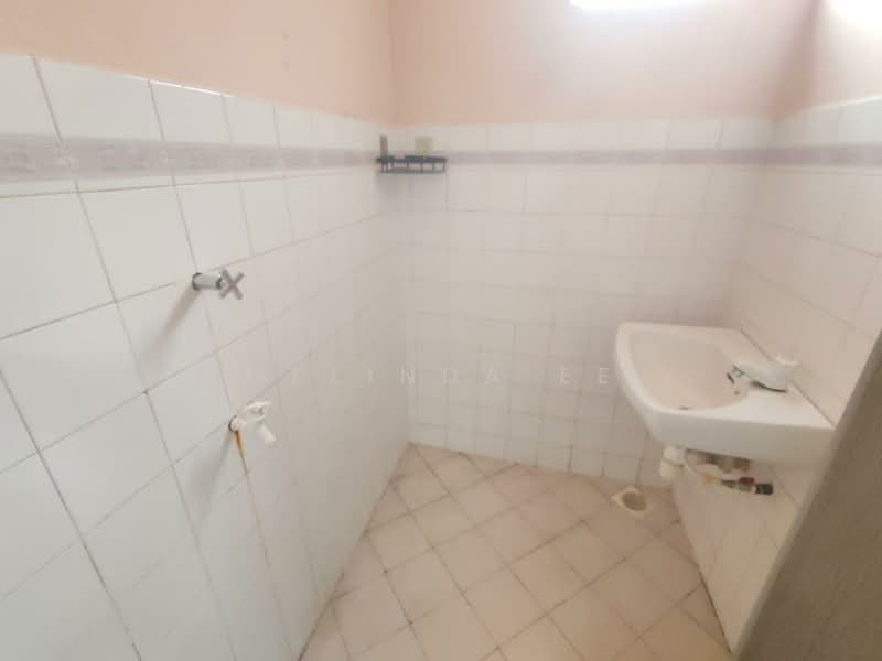Rumah Flat untuk Dijual di Kenari - Melinda Ee - Bathroom - PropertyGuru.com.my