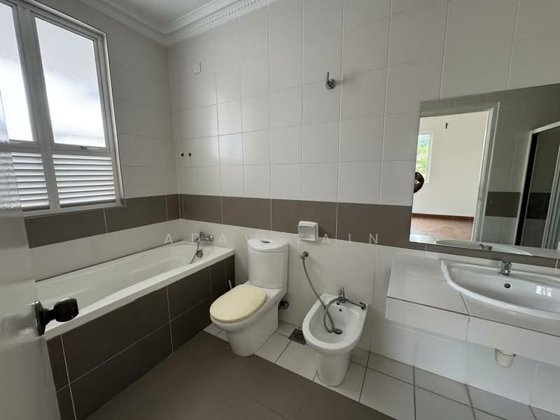 Terraced House for Rent in Shah Alam (Selangor) - Adaw Zain - Bathroom - PropertyGuru.com.my