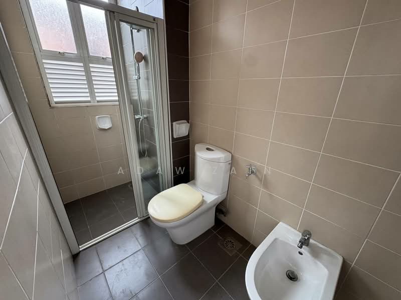 Terraced House for Rent in Shah Alam (Selangor) - Adaw Zain - Bathroom - PropertyGuru.com.my
