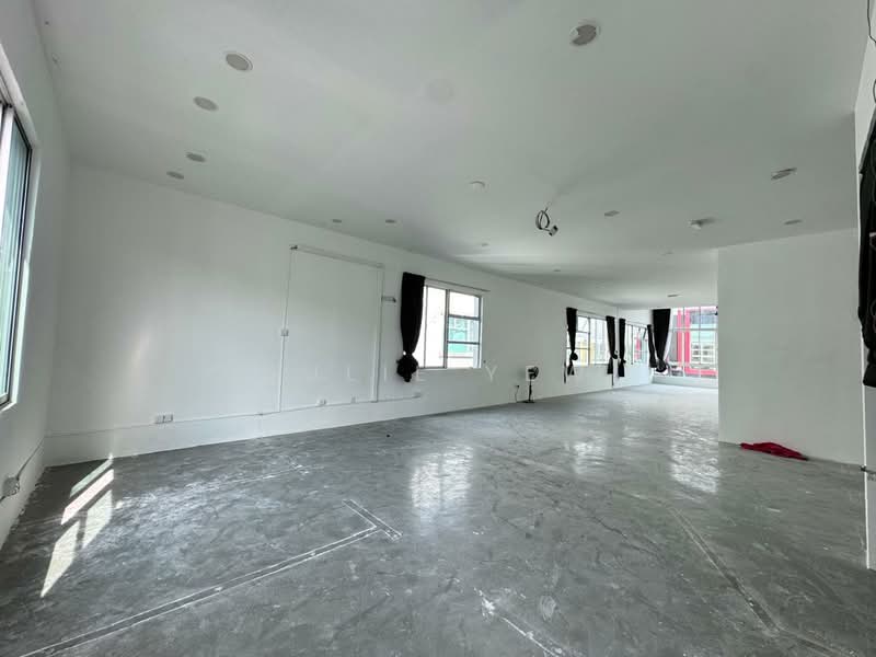 Shop / Office for Rent in Taman Mutiara Mas (Skudai) - Julie Yew - Interior - PropertyGuru.com.my