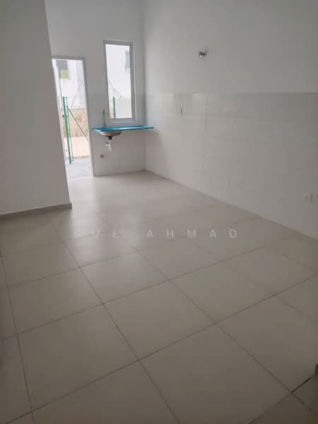2-storey Terraced House for Rent in Lenggeng (Negeri Sembilan) - Sue Ahmad - Kitchen - PropertyGuru.com.my