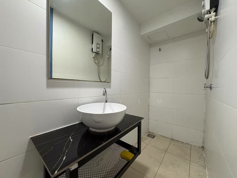 Service Residence for Rent at Colonial @ Empire City - Hailey Lim - Bathroom - PropertyGuru.com.my