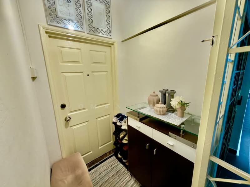 Kondominium untuk Dijual di Sri Lata @ Desa Petaling - Luqman Ramli - Entrance - PropertyGuru.com.my