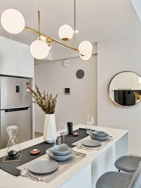 Kediaman Servis untuk Dijual di Star Residences Two - Levene Li - Dining Room - PropertyGuru.com.my
