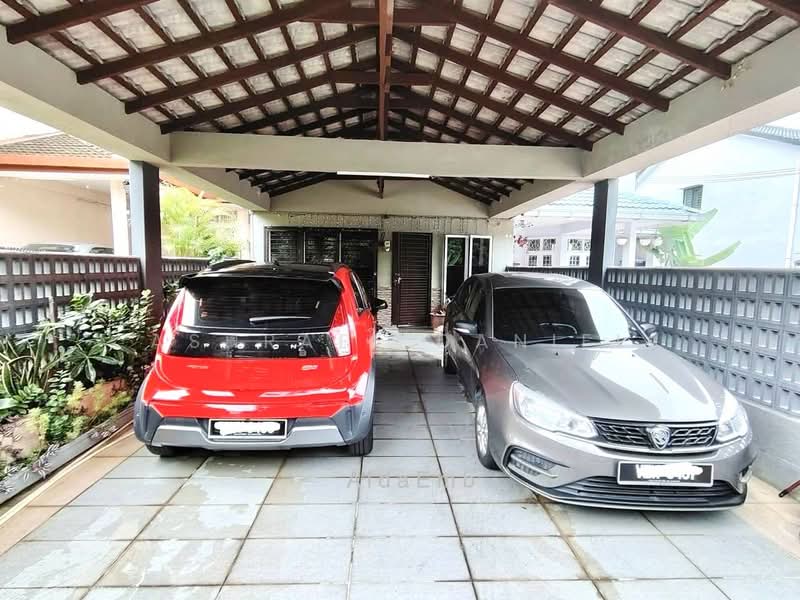 3-storey Terraced House for Sale in Bukit Antarabangsa (Ulu Kelang) - Ashraff Daniel - Exterior - PropertyGuru.com.my