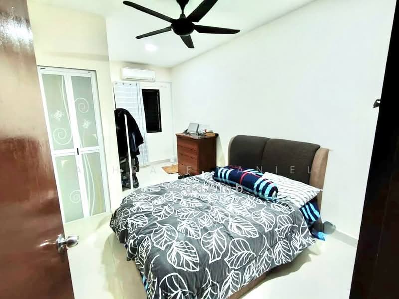 3-storey Terraced House for Sale in Bukit Antarabangsa (Ulu Kelang) - Ashraff Daniel - Bedroom - PropertyGuru.com.my