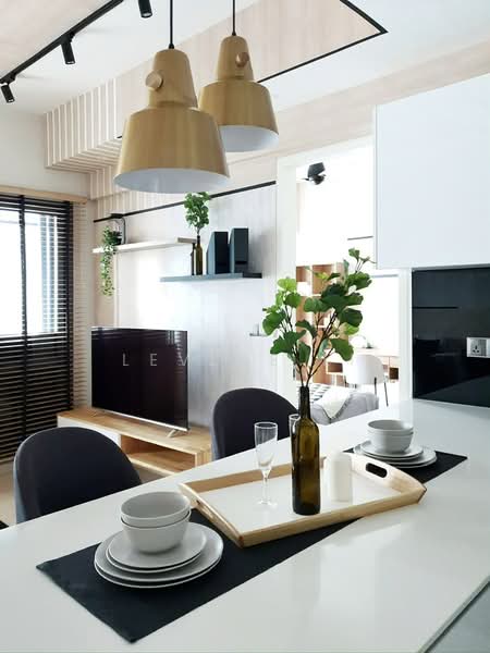 Kediaman Servis untuk Dijual di Star Residences One - Levene Li - Living Room - PropertyGuru.com.my