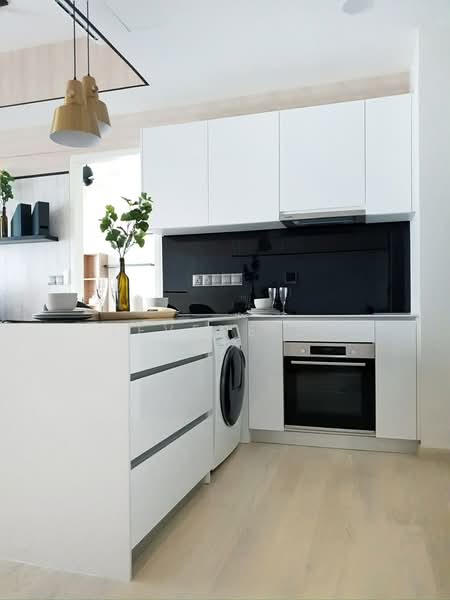 Kediaman Servis untuk Dijual di Star Residences One - Levene Li - Kitchen - PropertyGuru.com.my