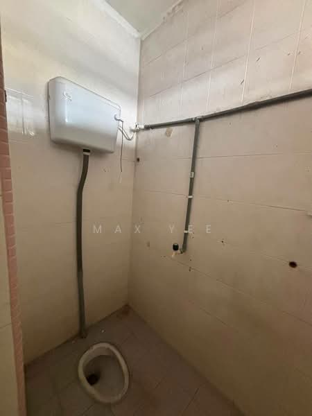 Rumah Teres 2 Tingkat untuk Dijual di Taman Universiti (Skudai) - Max Yee - Bathroom - PropertyGuru.com.my