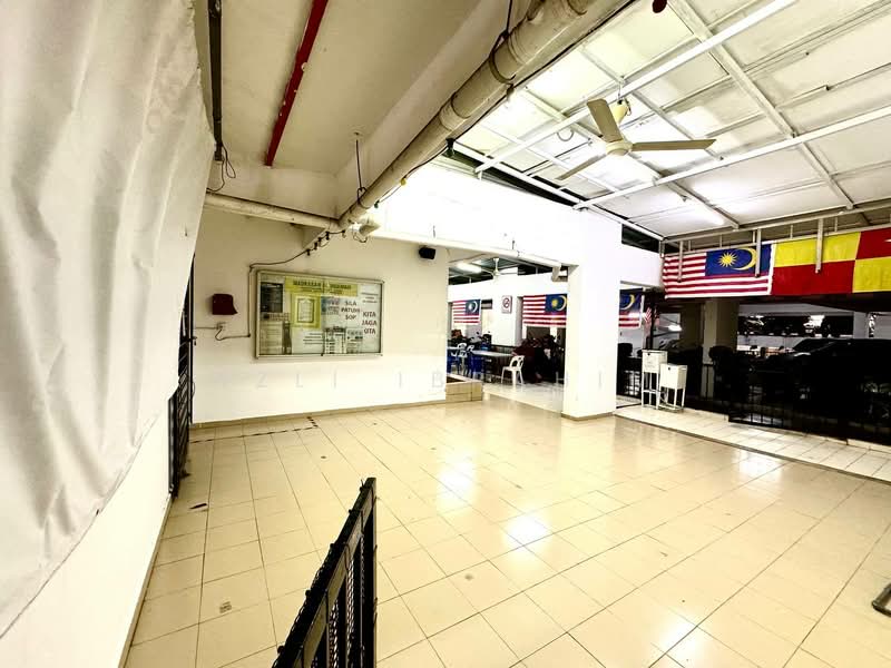Pangsapuri untuk Dijual di Pangsapuri Bukit Baru - Azli Ibrahim - Entrance - PropertyGuru.com.my