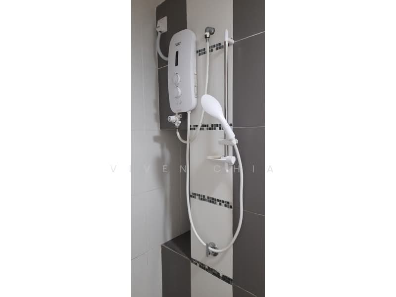 Servis Apartment untuk Dijual di Zeva @ Equine South - Viven Chia - Bathroom - PropertyGuru.com.my