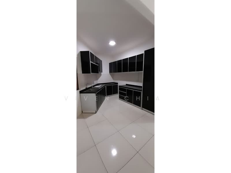 Servis Apartment untuk Dijual di Zeva @ Equine South - Viven Chia - Kitchen - PropertyGuru.com.my