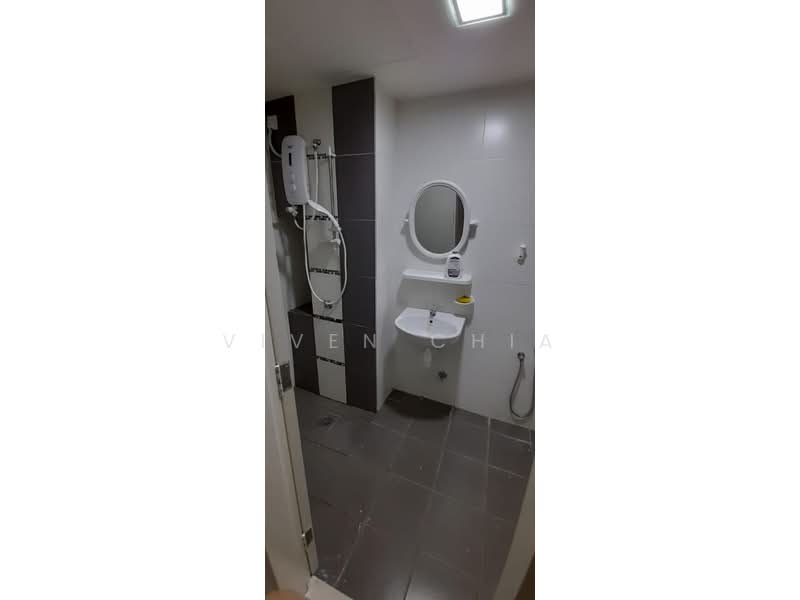 Servis Apartment untuk Dijual di Zeva @ Equine South - Viven Chia - Bathroom - PropertyGuru.com.my