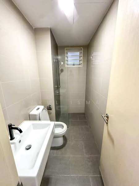 Kondominium untuk Dijual di Desa Sentul - Azrul Ismail - Bathroom - PropertyGuru.com.my