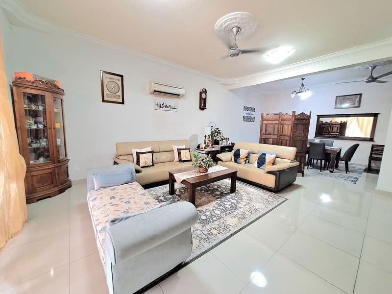 Rumah Teres 2.5 Tingkat untuk Dijual di Klang (Selangor) - Ashraff Daniel - Living Room - PropertyGuru.com.my