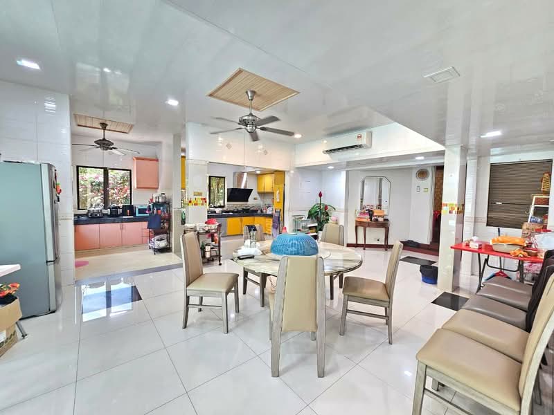 Rumah Banglo untuk Disewa di Country Heights (Kajang) - Kew . - Kitchen - PropertyGuru.com.my