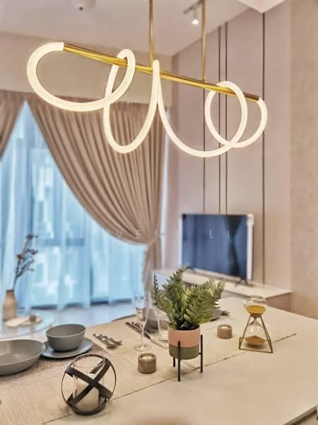 Kediaman Servis untuk Dijual di Star Residences Two - Levene Li - Dining Room - PropertyGuru.com.my