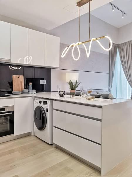 Kediaman Servis untuk Dijual di Star Residences Two - Levene Li - Kitchen - PropertyGuru.com.my