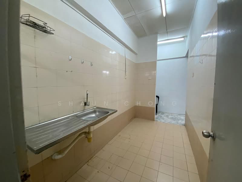 Pangsapuri untuk Dijual di Seksyen 15 Bandar Baru Bangi - Shaun Chong - Kitchen - PropertyGuru.com.my
