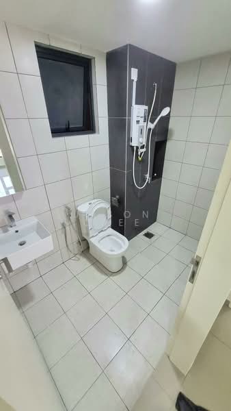 Servis Apartment untuk Disewa di D'Cosmos Residences - Jason Chee - Bathroom - PropertyGuru.com.my
