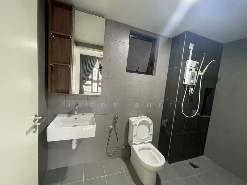 Servis Apartment untuk Disewa di D'Cosmos Residences - Jason Chee - Bathroom - PropertyGuru.com.my