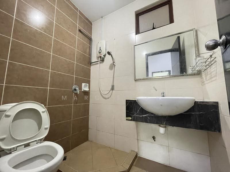 Pangsapuri untuk Disewa di Desa Idaman Residences - Marcus Beh - Bathroom - PropertyGuru.com.my