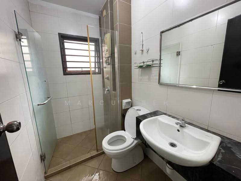 Pangsapuri untuk Disewa di Desa Idaman Residences - Marcus Beh - Bathroom - PropertyGuru.com.my