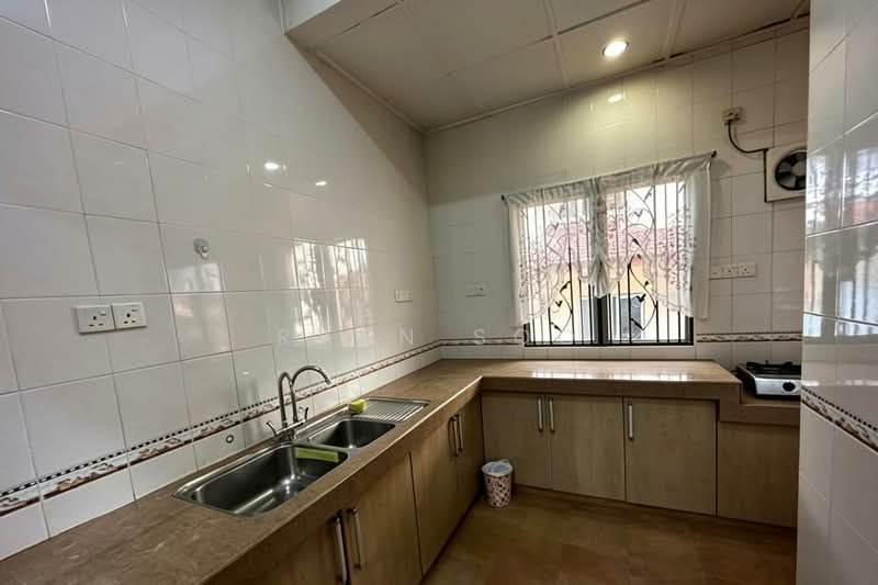 2-storey Terraced House for Sale in Ara Damansara (Selangor) - Ryan Soo - Kitchen - PropertyGuru.com.my