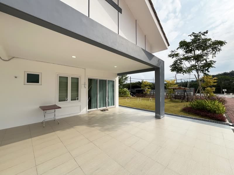 1-storey Terraced House for Sale in Tapah (Perak) - Kevin Chai - Car Porch - PropertyGuru.com.my