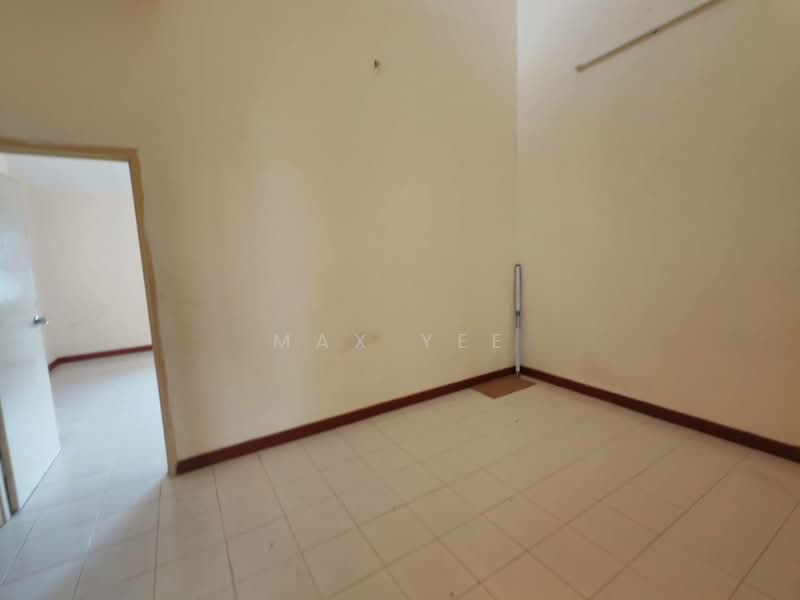 2-storey Terraced House for Rent in Bandar Putra (Kulai) - Max Yee - Interior - PropertyGuru.com.my