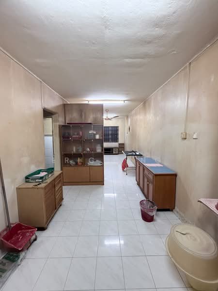 Rumah Flat untuk Dijual di Tasek Seri Alam - Eric Tang - Living Room - PropertyGuru.com.my